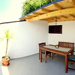 Apartmani Tina